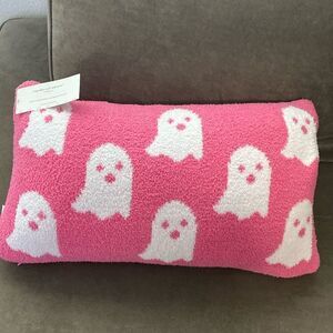 NWT- Cupcakes and Cashmere- viral ghost pillow- pink and white
